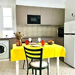 Petit Dans Maison شقة *